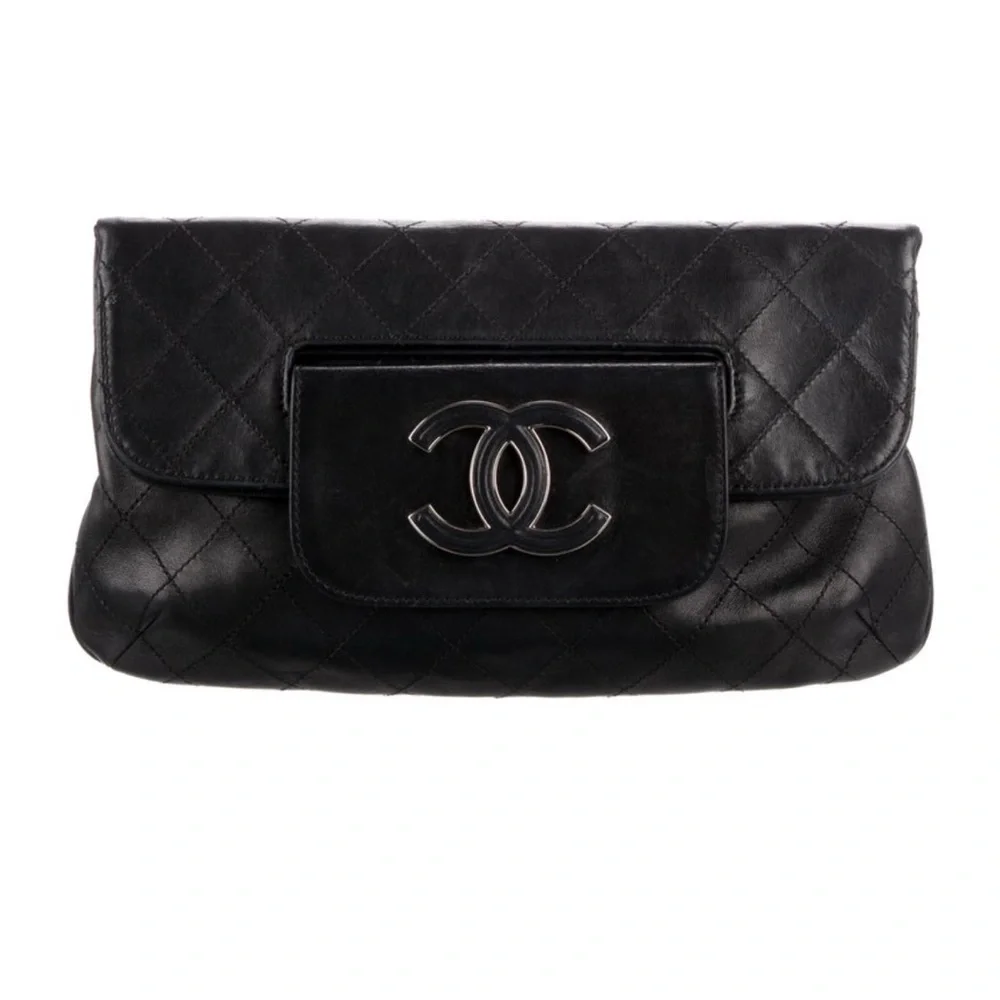 Chanel CC Black Leather fold over Hampton tote clutch hand bag - Picture 3 of 17